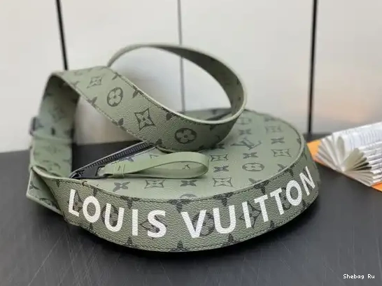 LOUIS Moon Crossbody VUITTON 0514